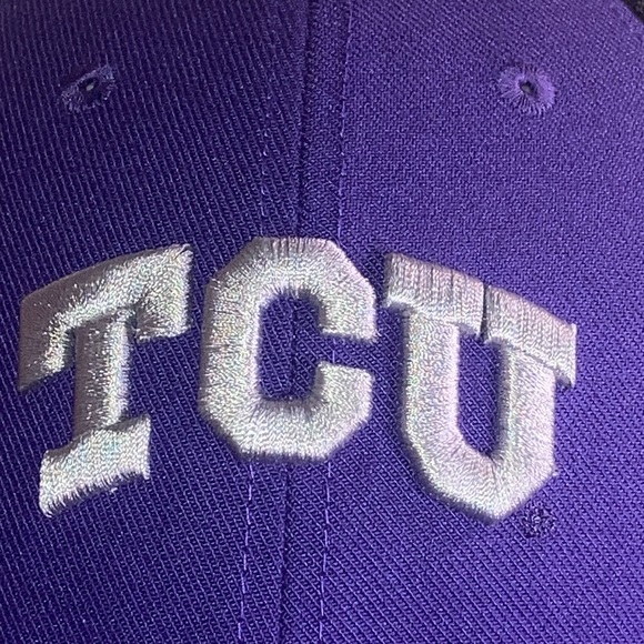 Mens Nike EUC OSFA Nike TCU Purple & Black Fitted Hat - Picture 2 of 7